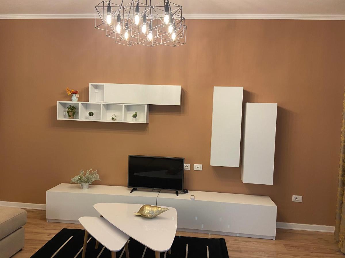 City Center& Sea View Apartment Durres Bagian luar foto