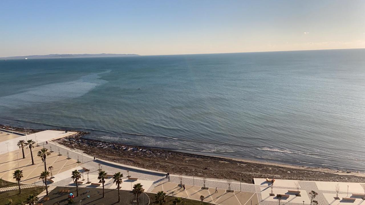 City Center& Sea View Apartment Durres Bagian luar foto