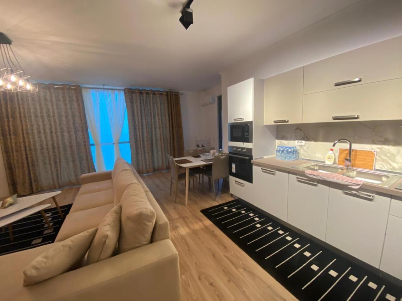 City Center& Sea View Apartment Durres Bagian luar foto